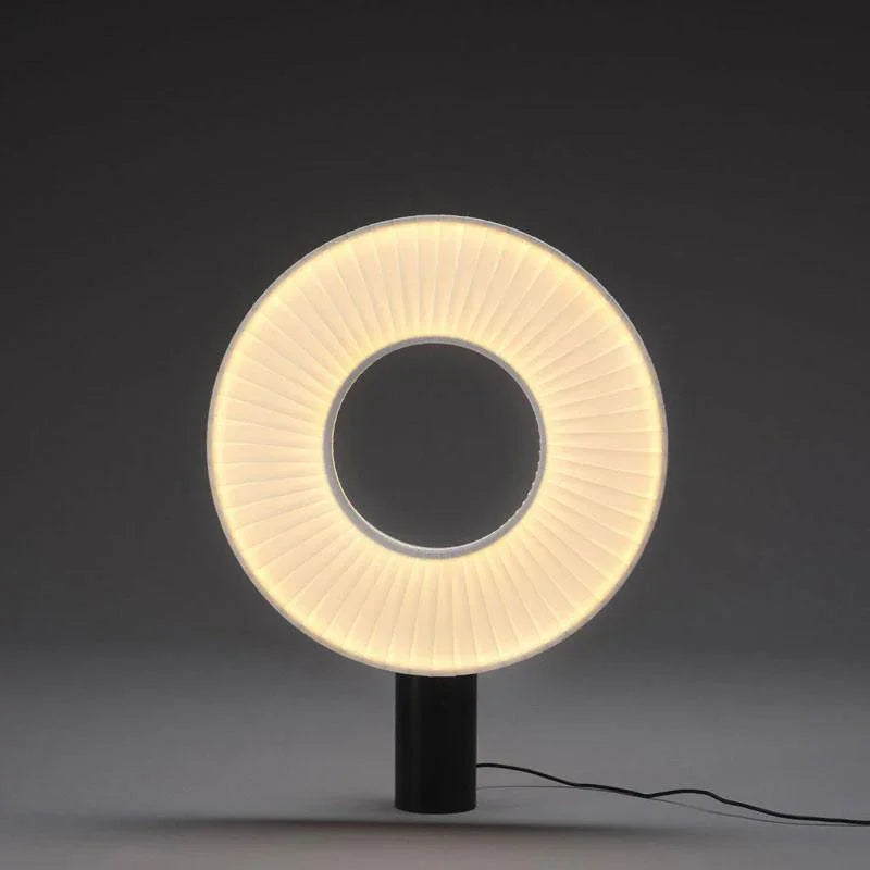 10 HEURES 10 Iris 40 Table Lamp | All Square Lighting