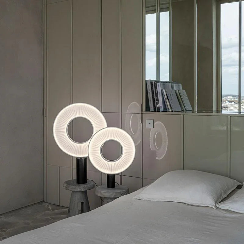 10 HEURES 10 Iris 40 Table Lamp | All Square Lighting