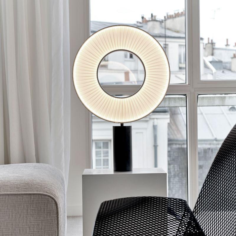 10 HEURES 10 Iris 50 Table Lamp | All Square Lighting