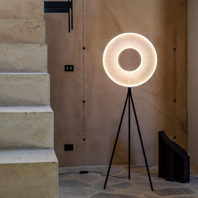 10 HEURES 10 Iris 80 Tripod Floor Lamp | All Square Lighting
