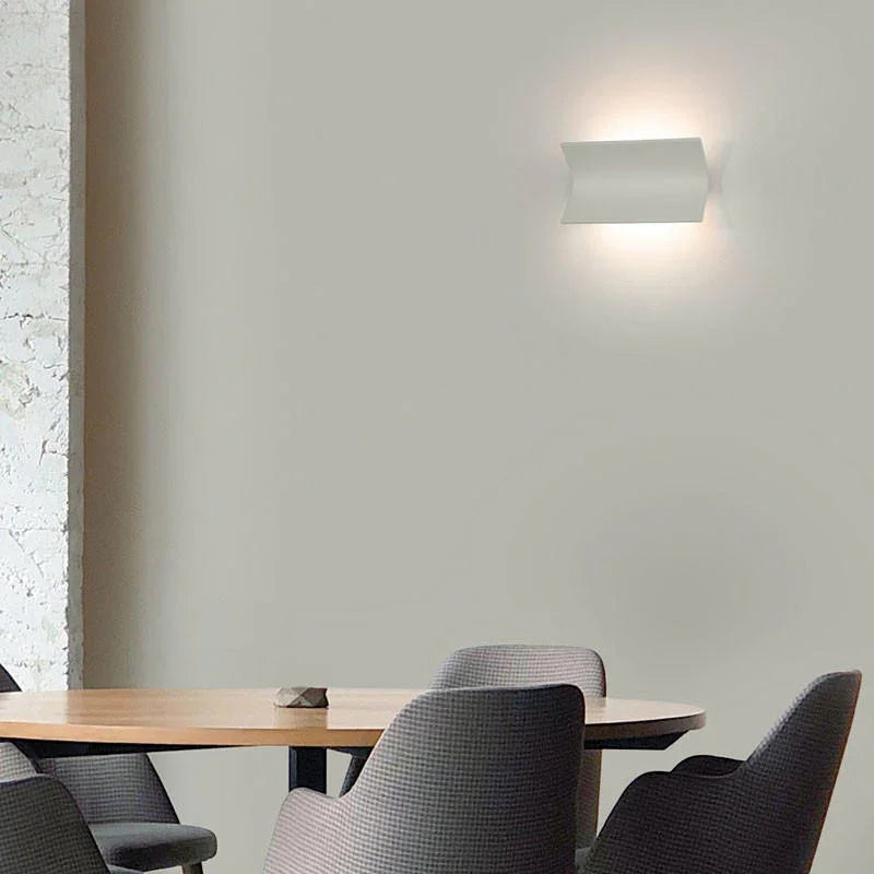 100% Light UK 2497 LED Wall Light | All Square Lighting