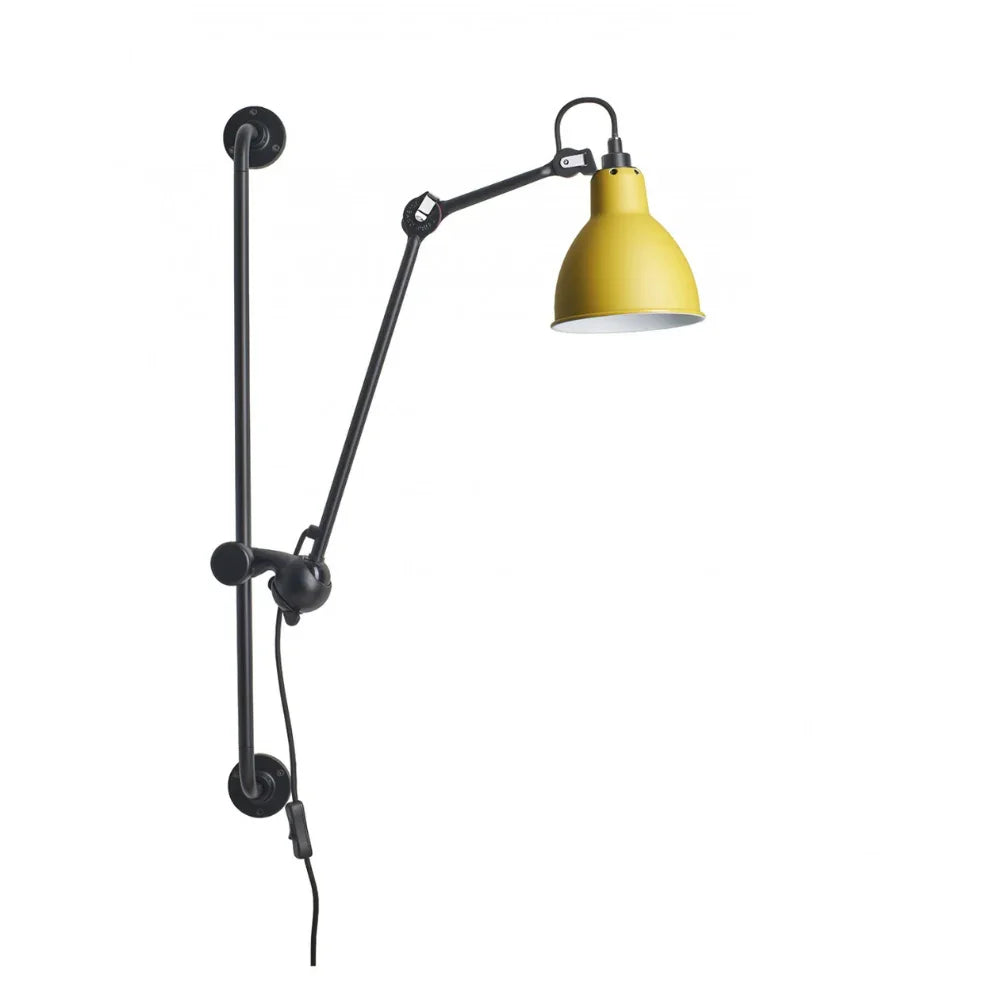 N°210 Plug Switch & Cable Wall Light