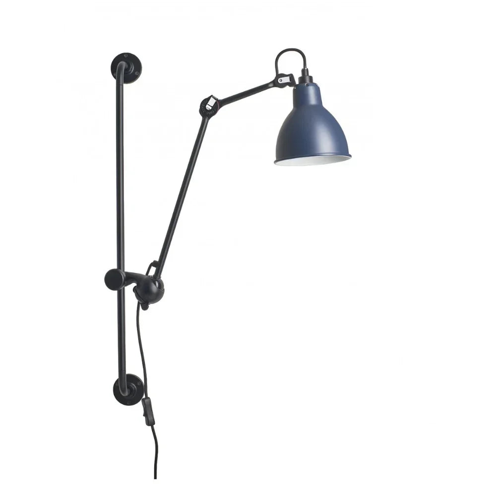 N°210 Plug Switch & Cable Wall Light