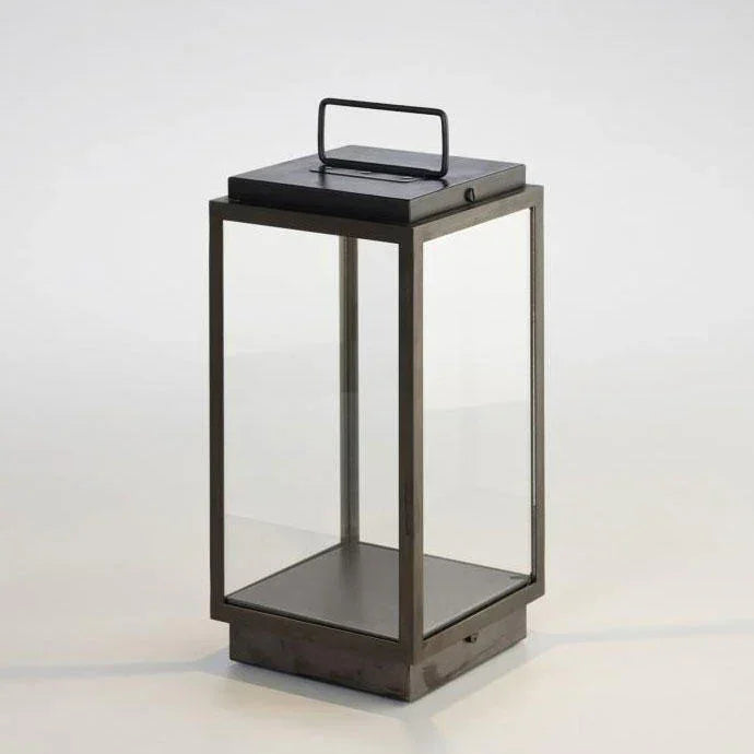 Tekna Blakes N024 Table Lamp | All Square Lighting