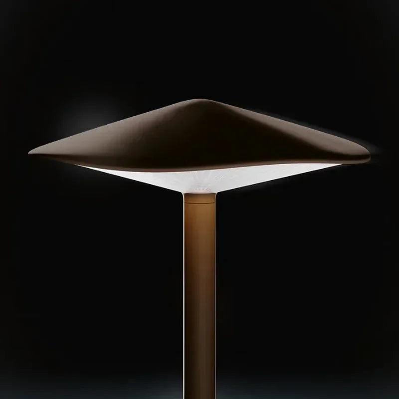 Kinno Outdoor Light
