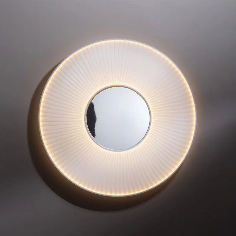 10 HEURES 10 Iris 80 Mirror Wall Light | All Square Lighting