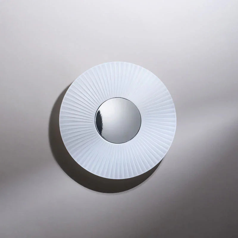 10 HEURES 10 Iris 60 Mirror Wall Light | All Square Lighting