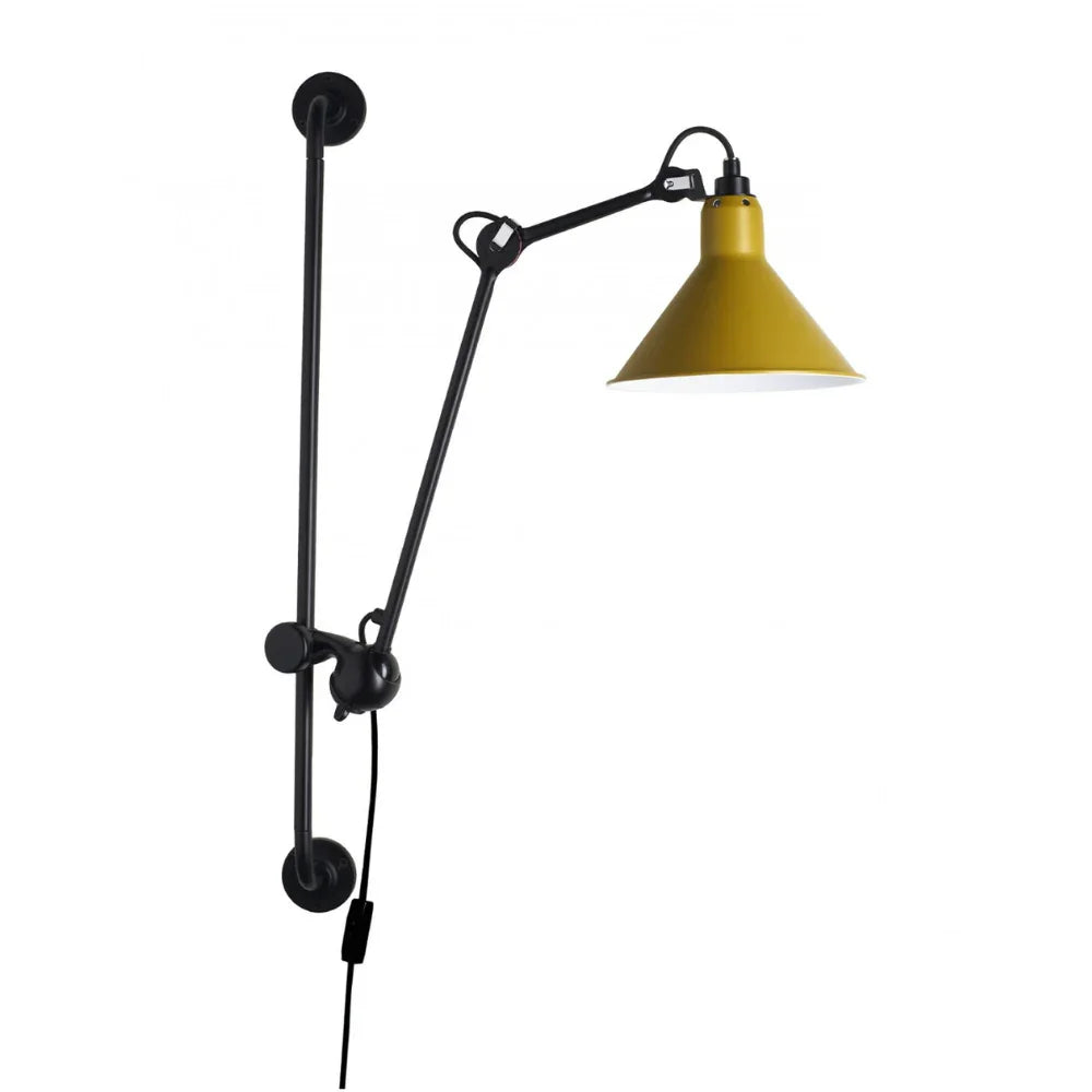 N°210 Plug Switch & Cable Wall Light