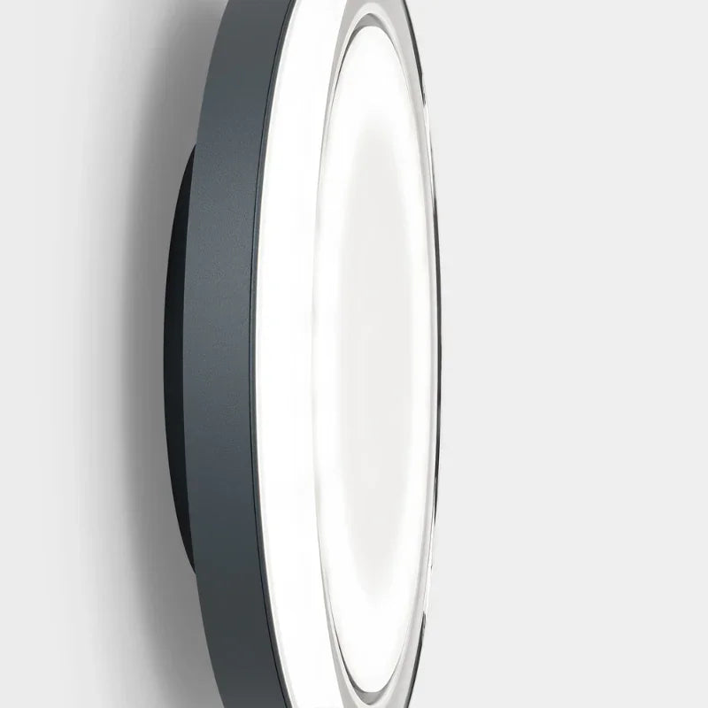 IP44.de Lisc Wall Light | All Square Lighting