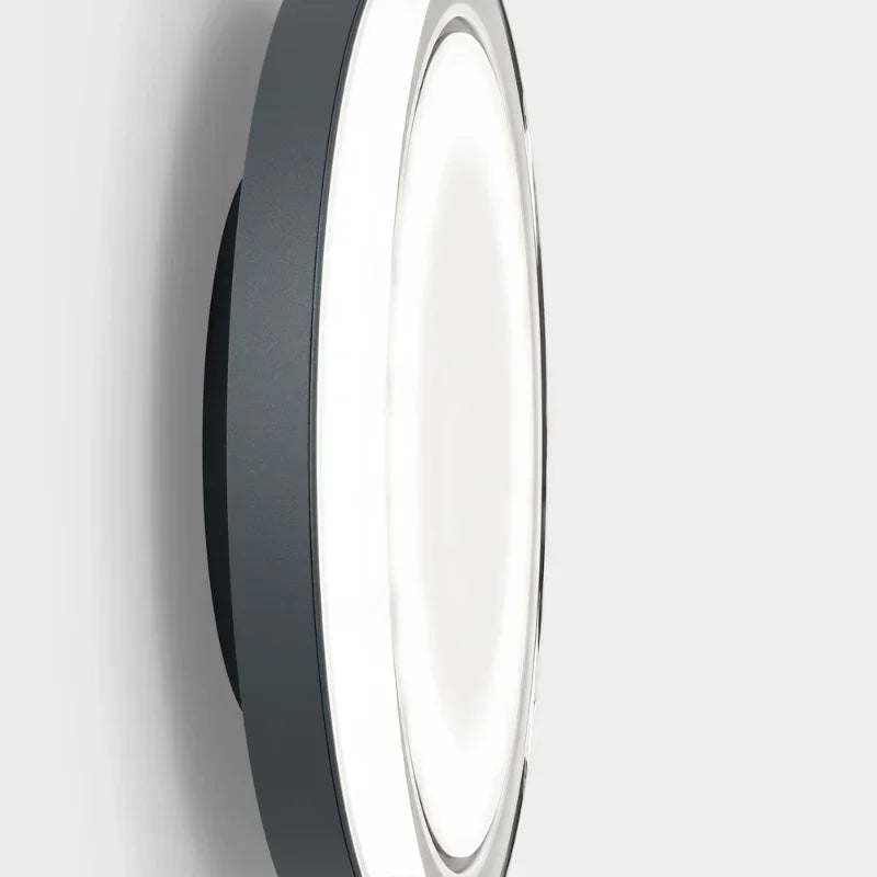 IP44.de Lisc Wall Light | All Square Lighting