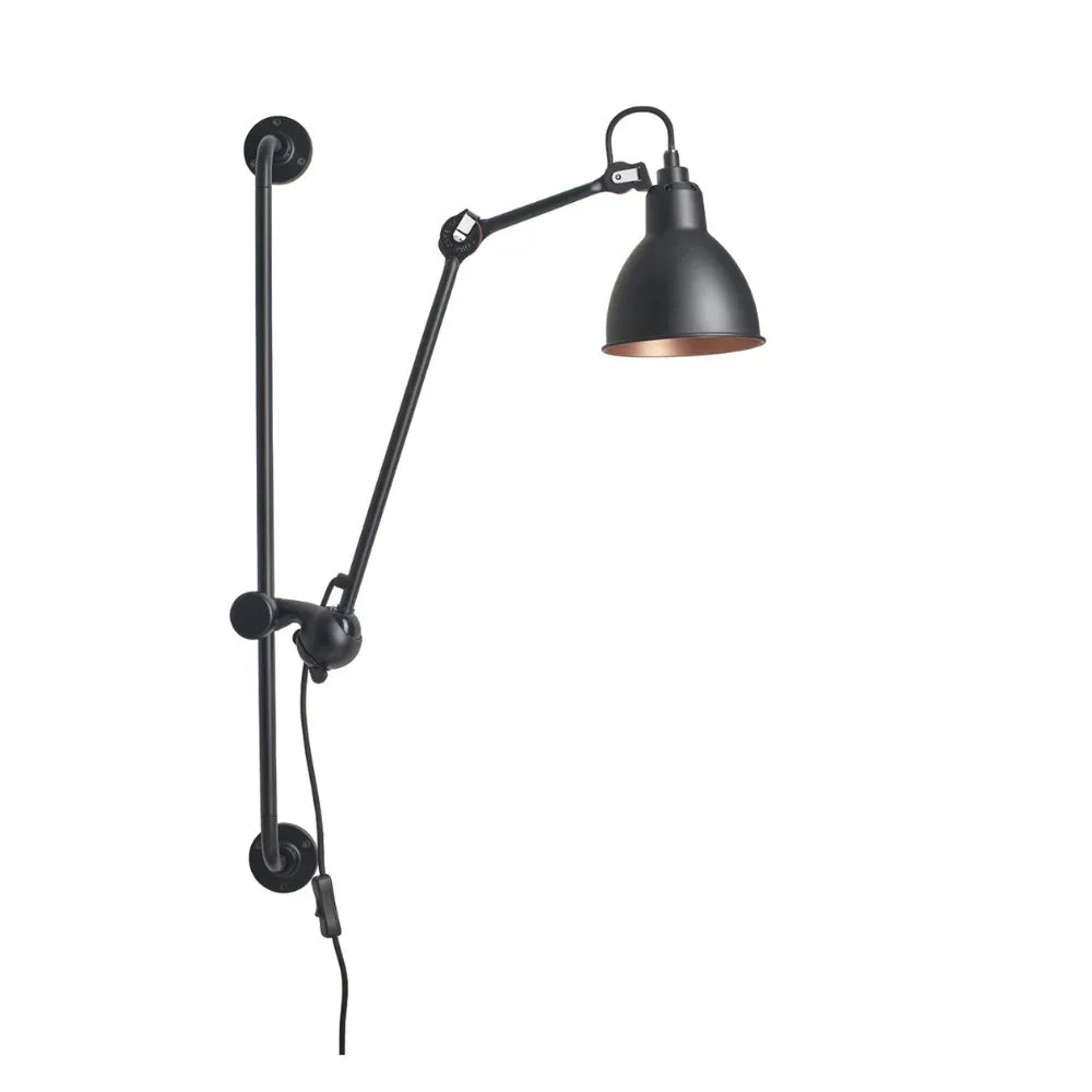 N°210 Plug Switch & Cable Wall Light