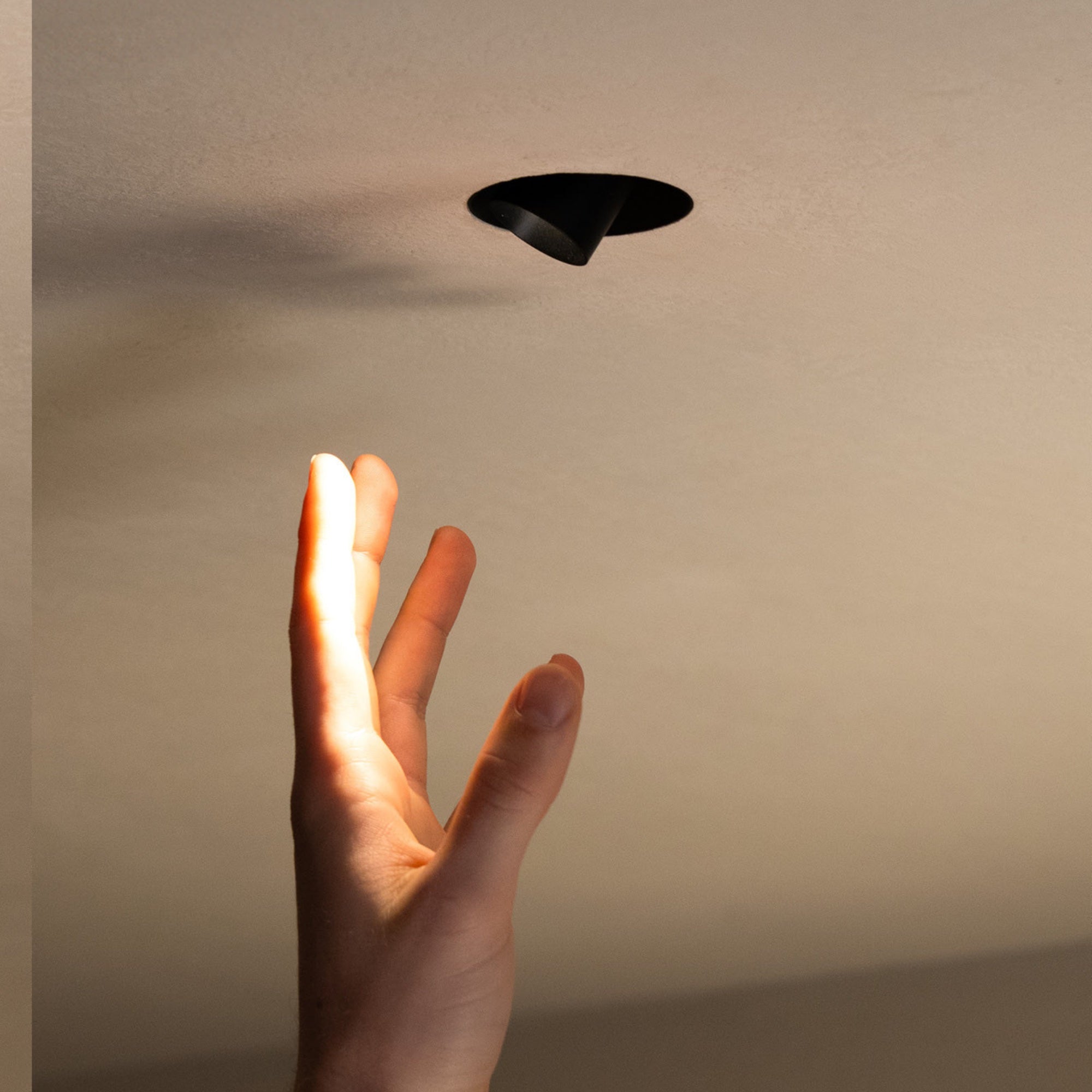 Trimless Spot Adjustable 2.0 Downlight