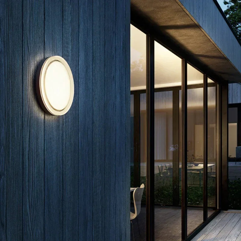 IP44.de Lisc Wall Light | All Square Lighting