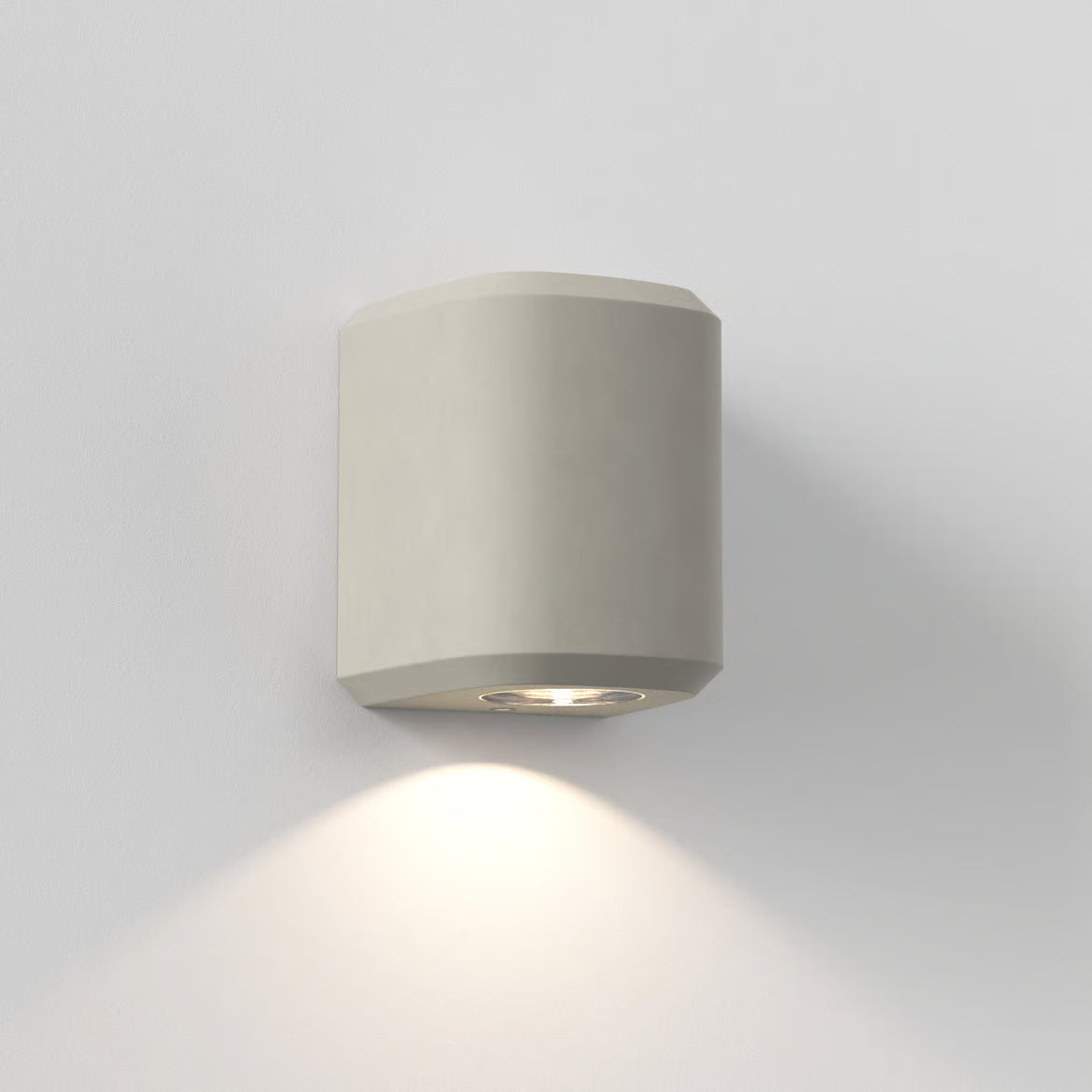 Brixham Single Wall Light