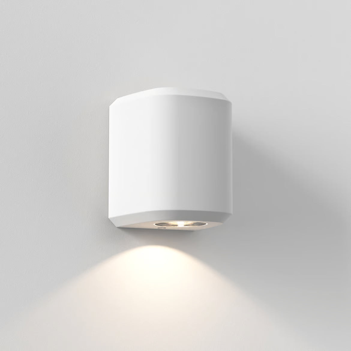 Brixham Single Wall Light