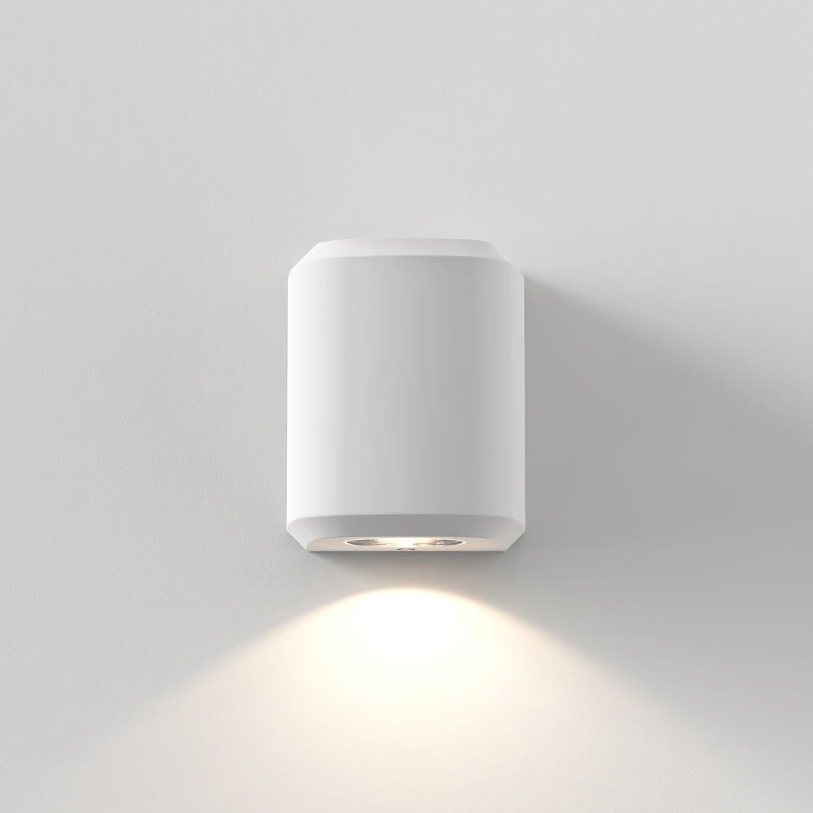 Brixham Single Wall Light