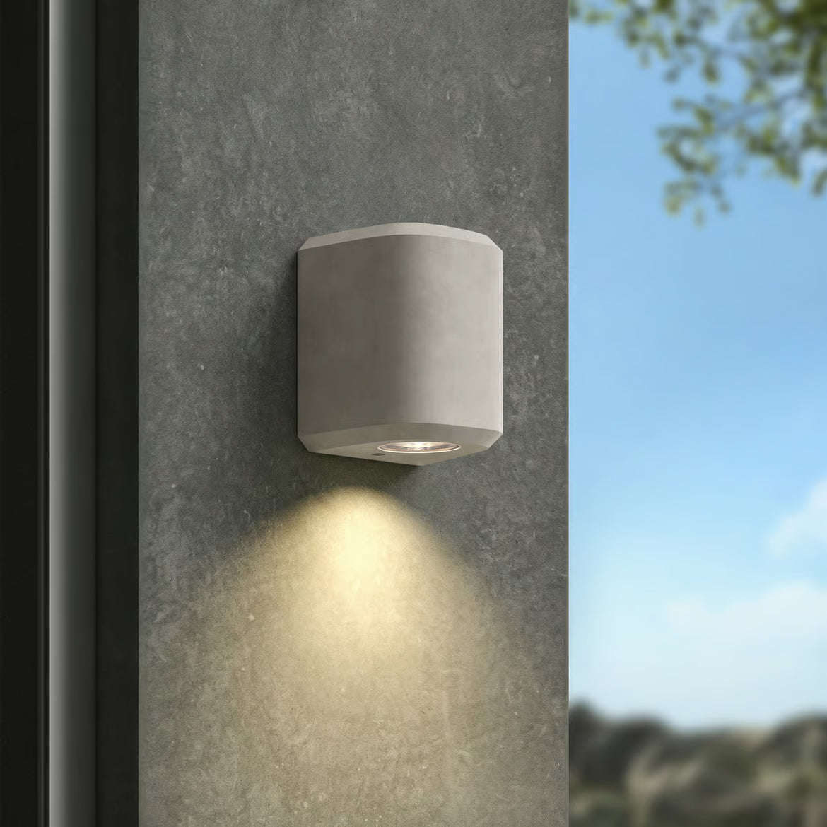 Brixham Single Wall Light