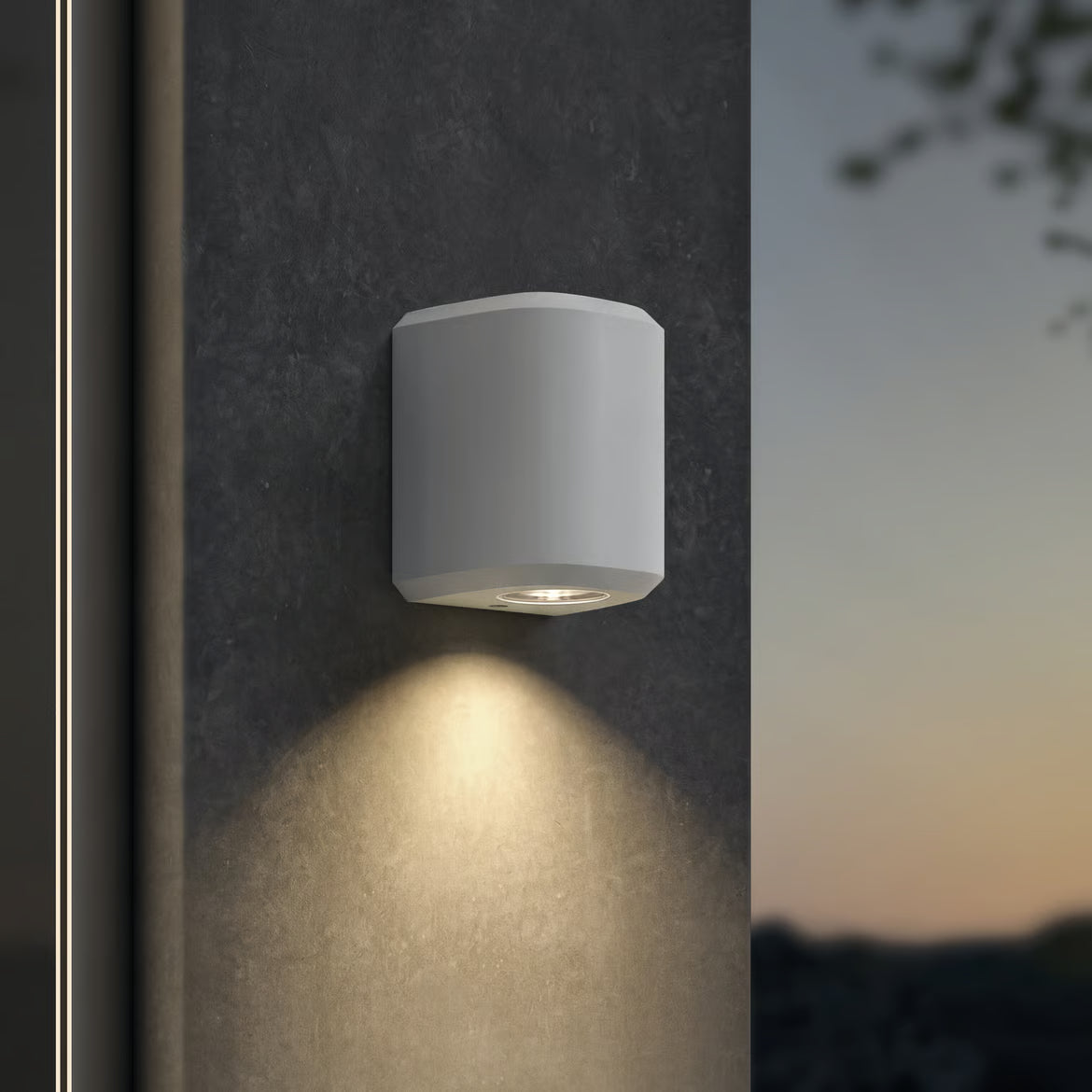 Brixham Single Wall Light