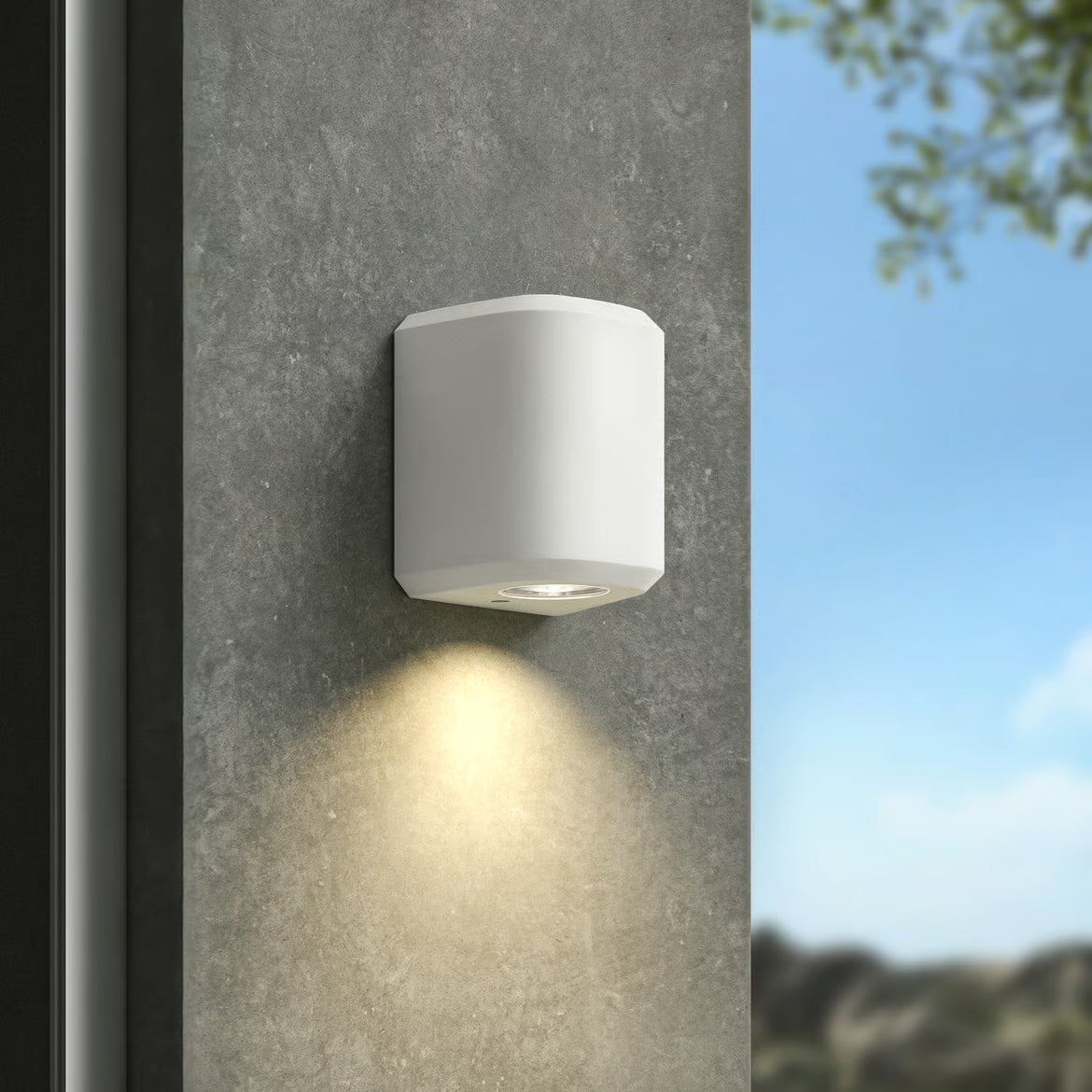 Brixham Single Wall Light