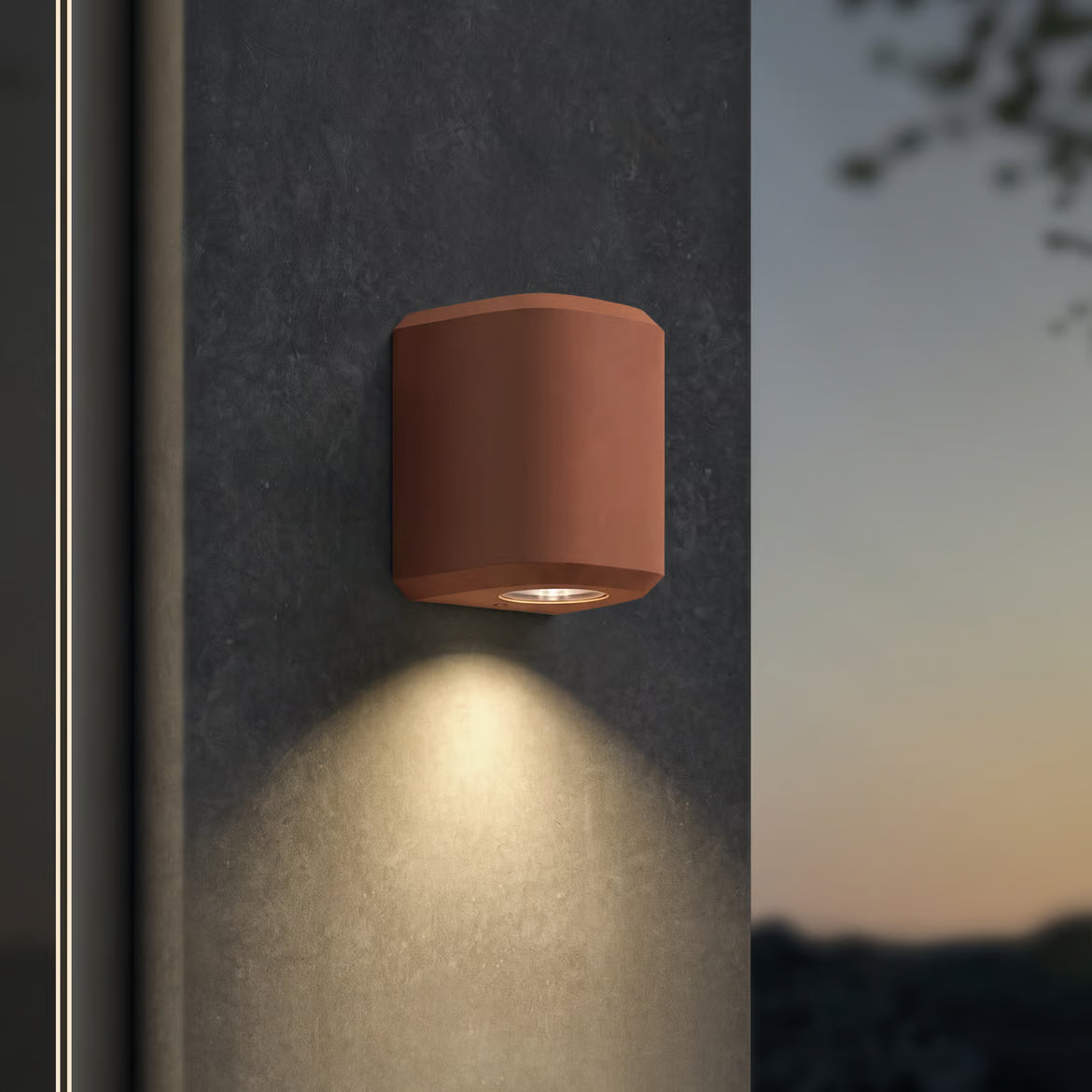 Brixham Single Wall Light
