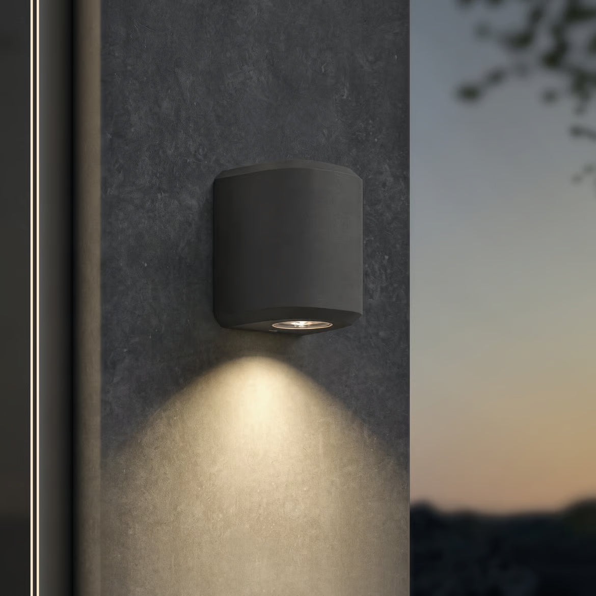 Brixham Single Wall Light