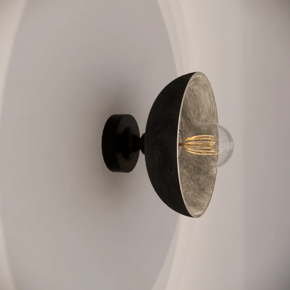 Pluo Shell Medium Wall Light