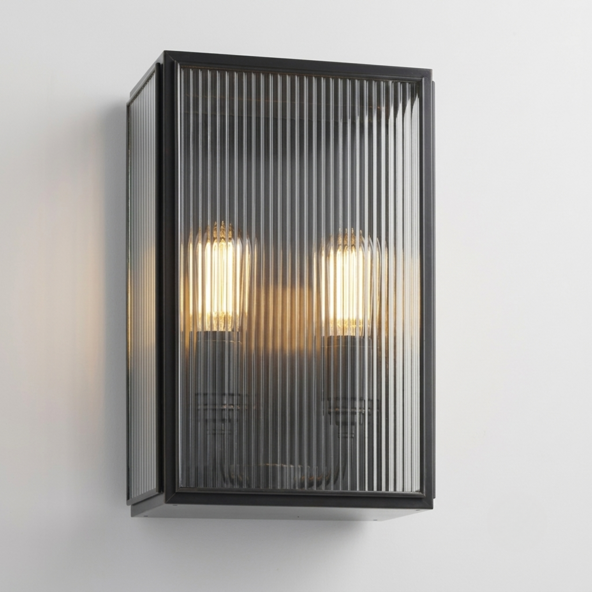 Essex N096 City Wall Light