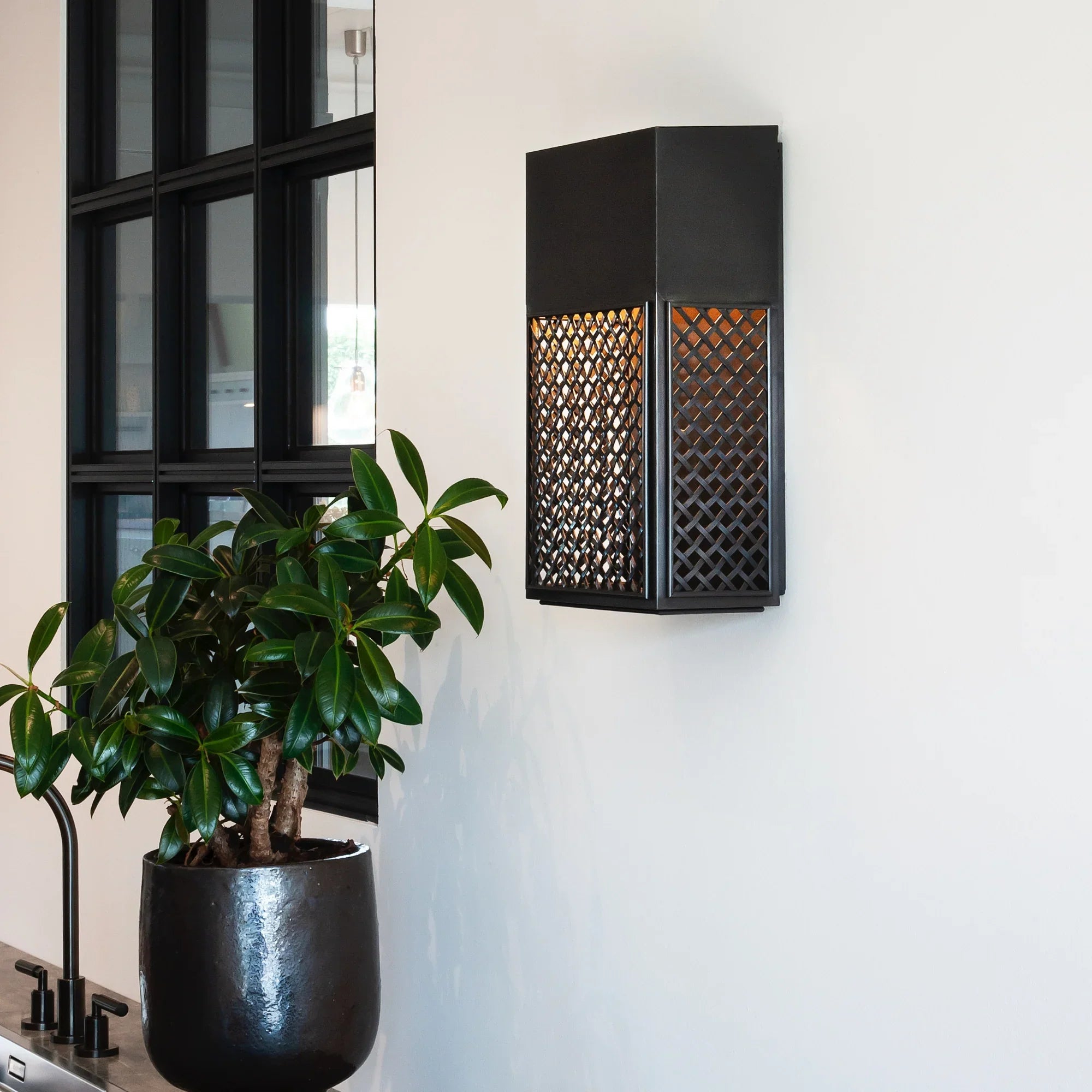 Maddox N124 Wall Light