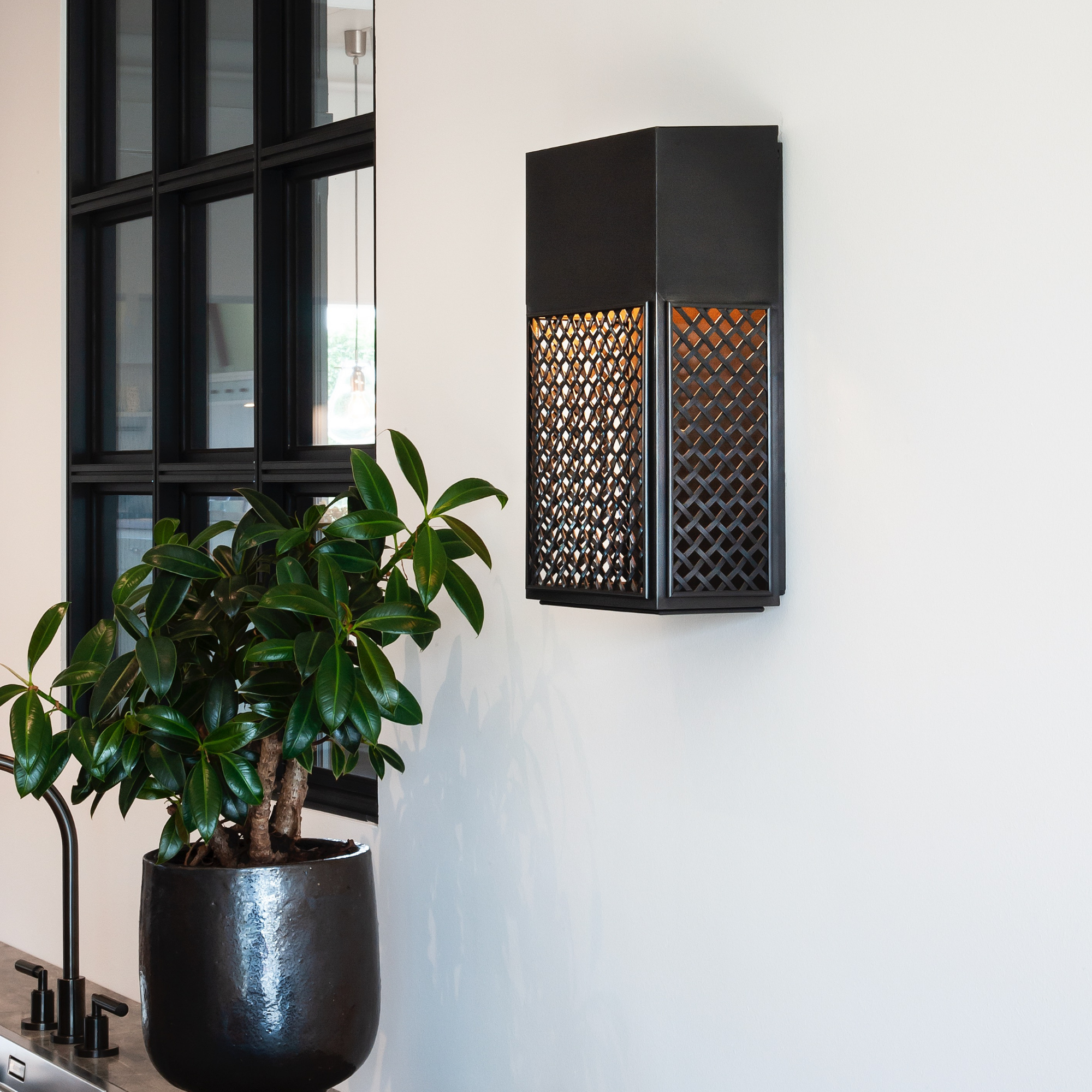 Maddox N124 Wall Light