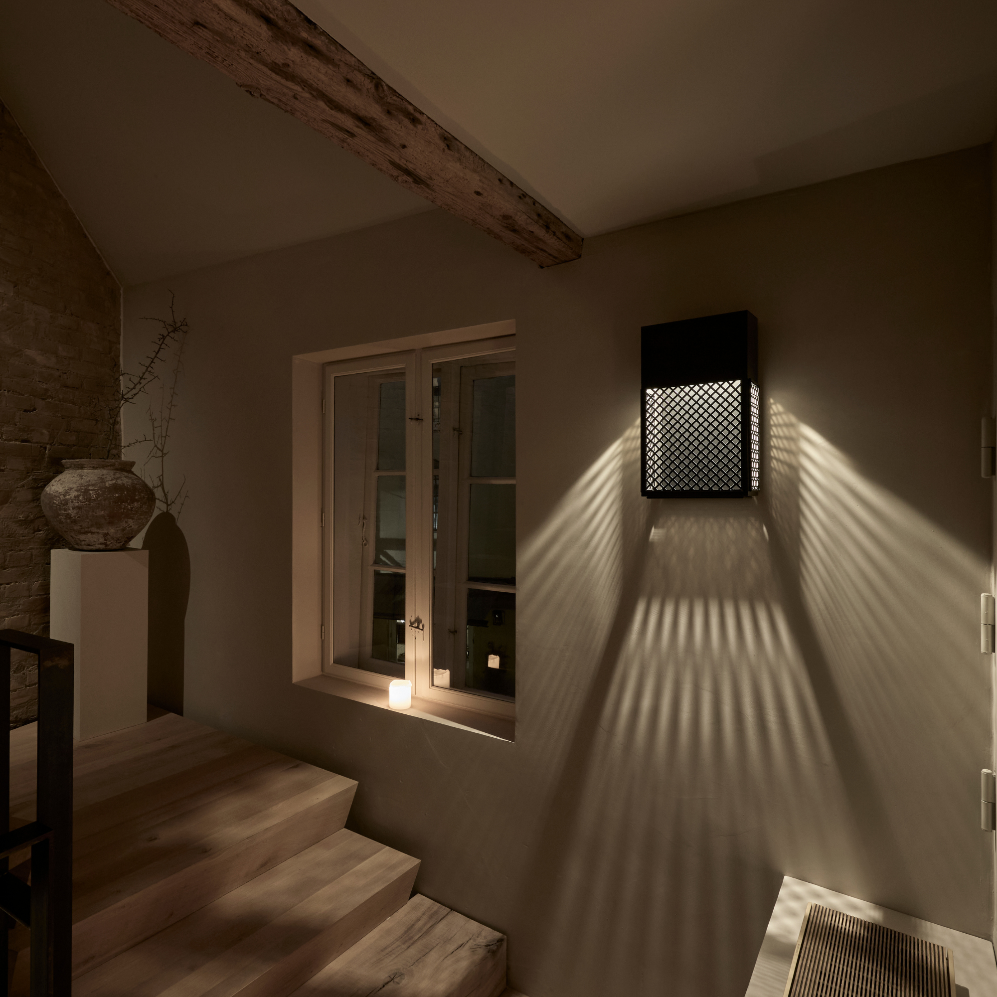 Maddox N124 Wall Light