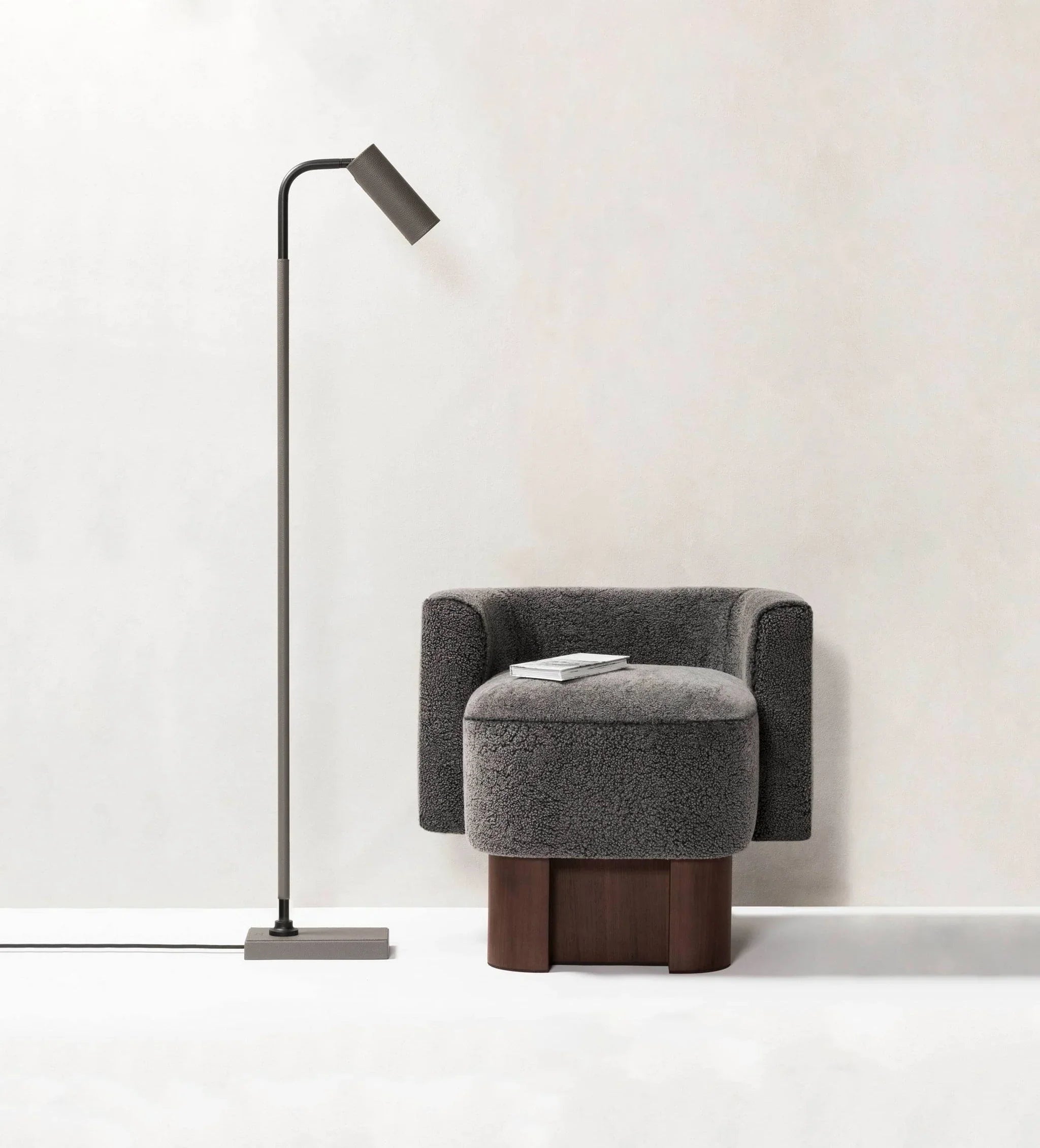 Marquesse N302 Floor Lamp