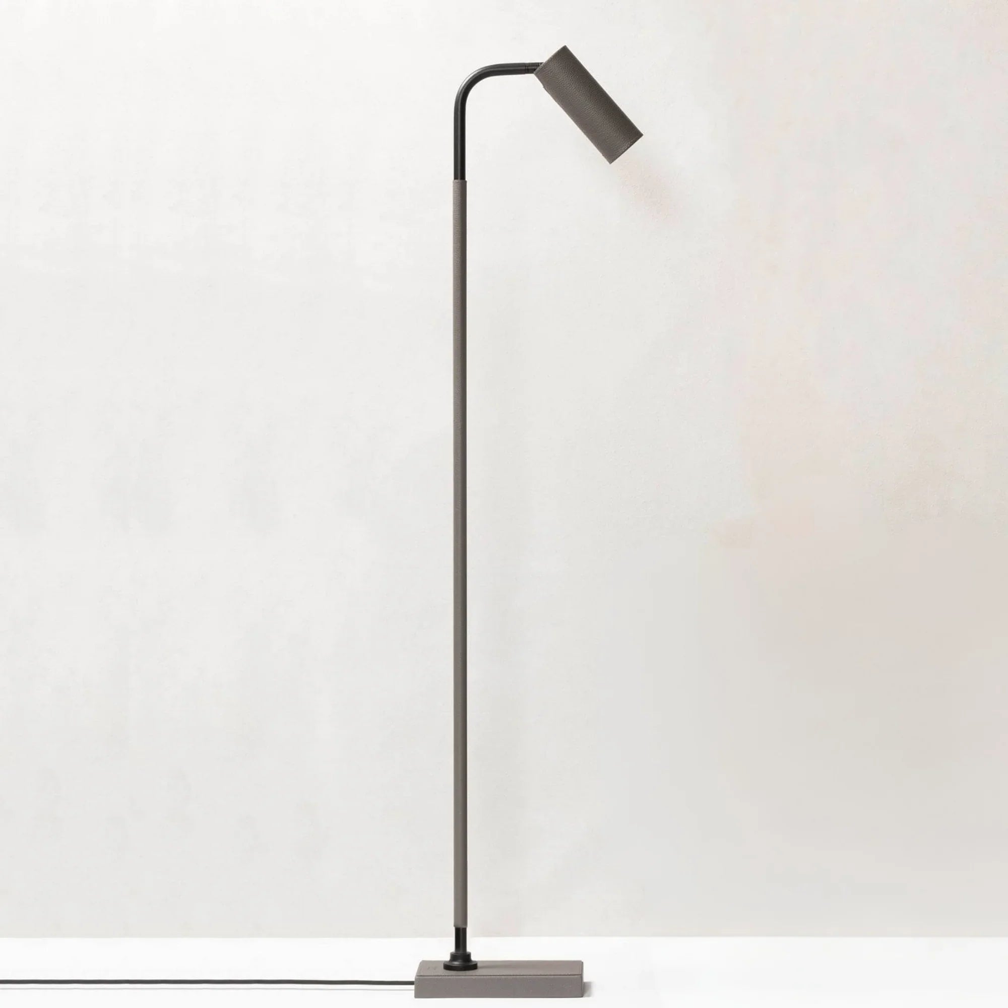 Marquesse N302 Floor Lamp