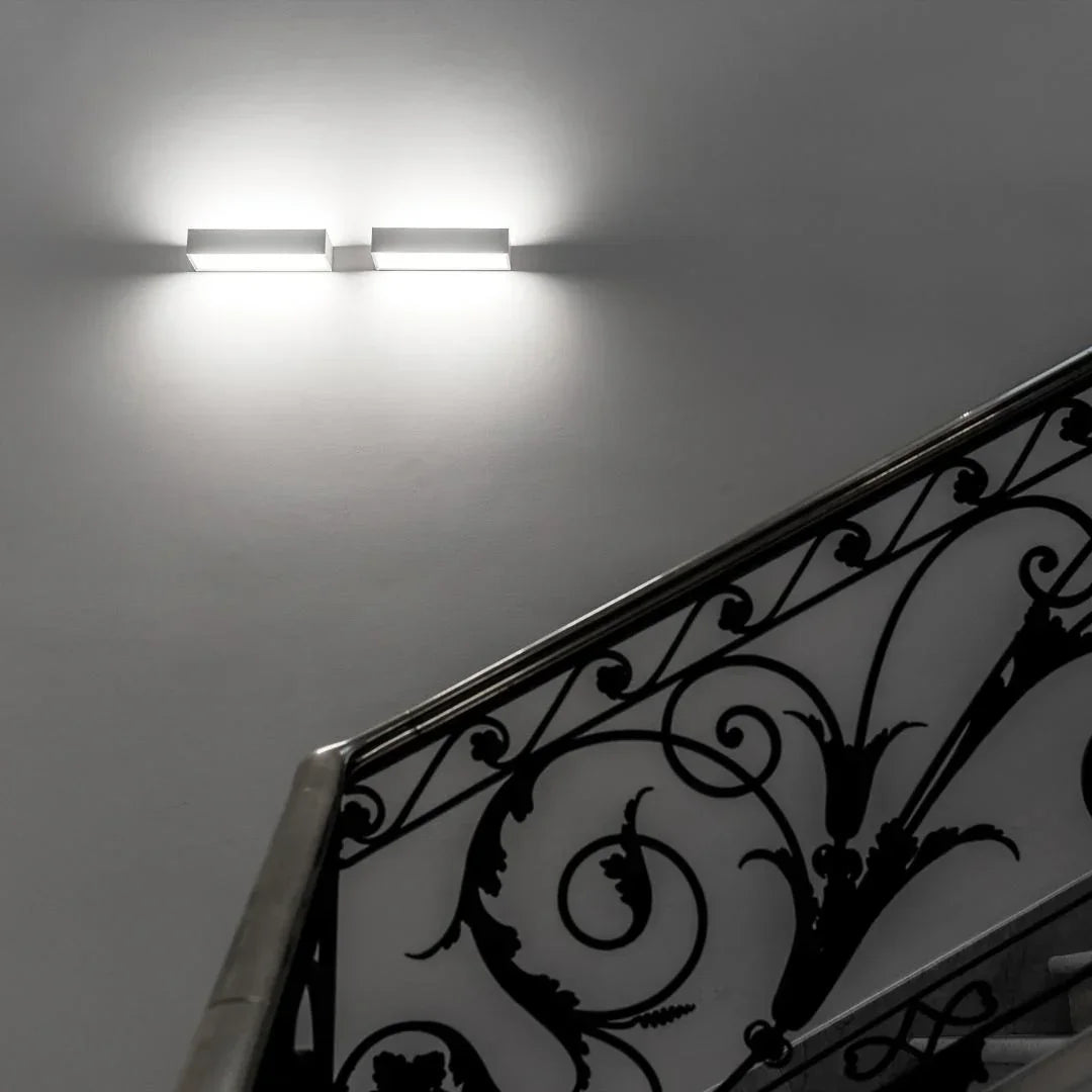 Davide Groppi Linet Wall Light | All Square Lighting