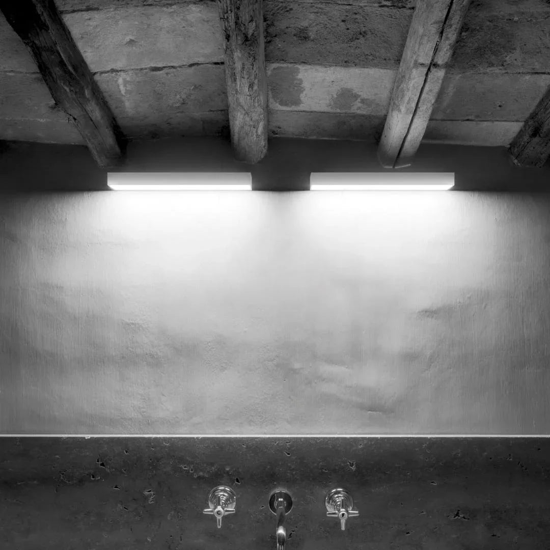 Davide Groppi Linet Wall Light | All Square Lighting