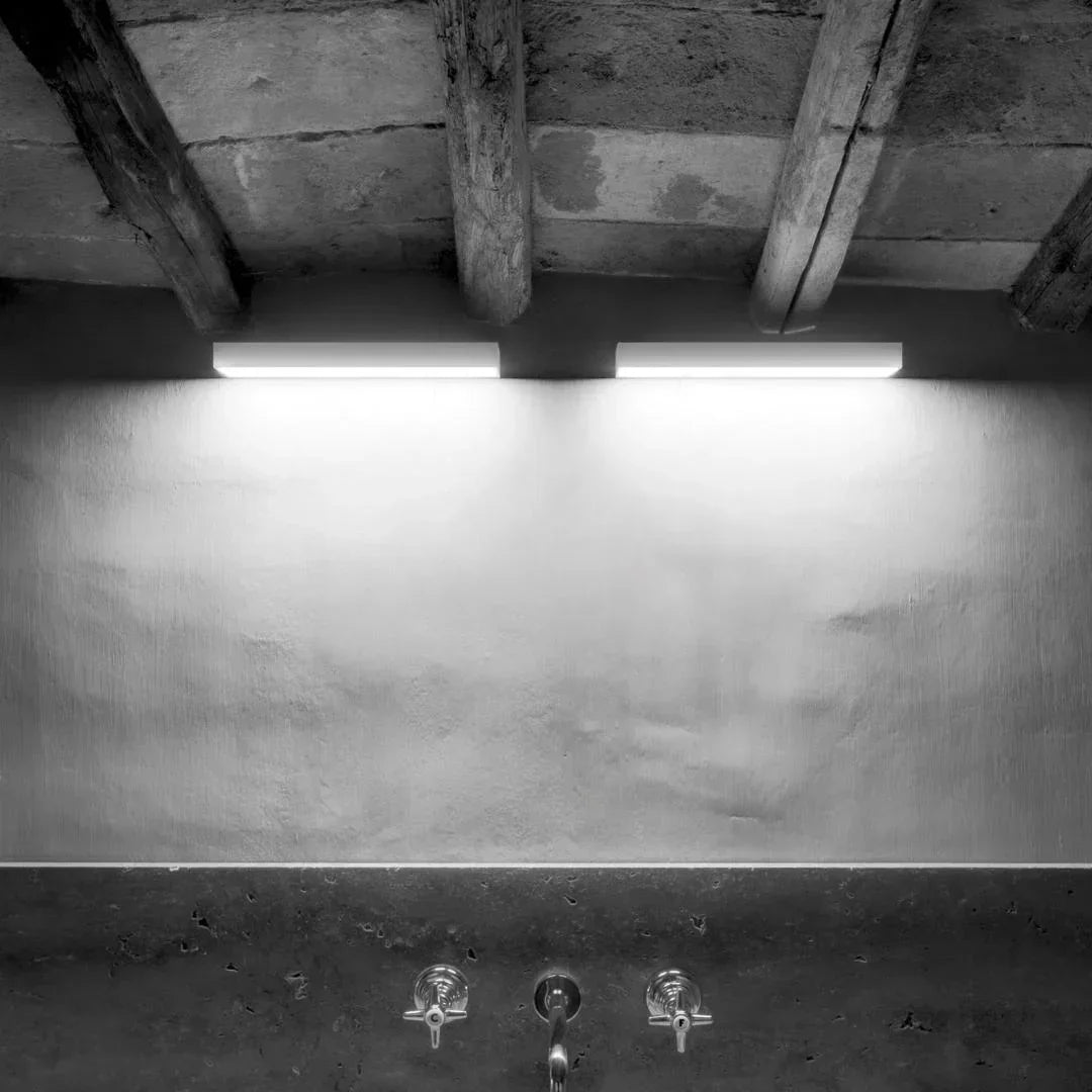 Davide Groppi Linet Wall Light | All Square Lighting
