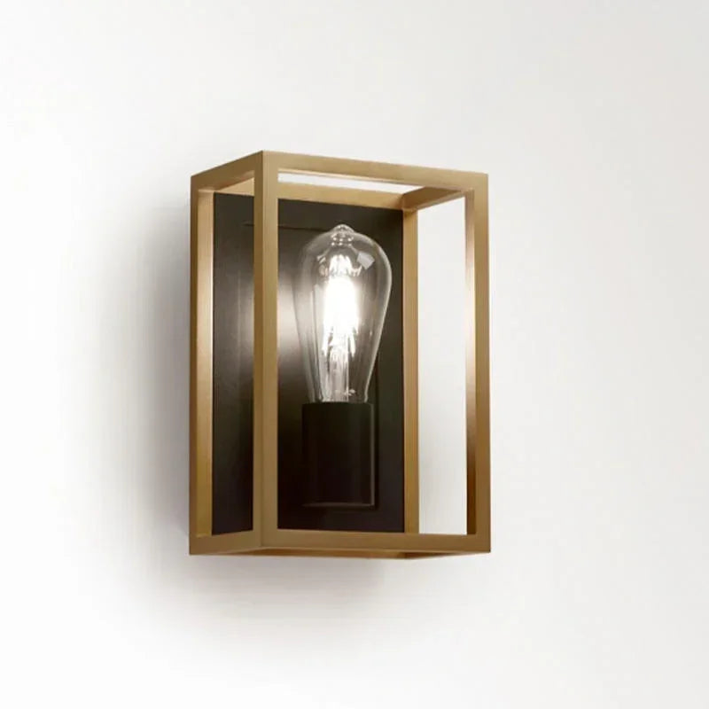 Delta Light Montur M O Wall Light | All Square Lighting