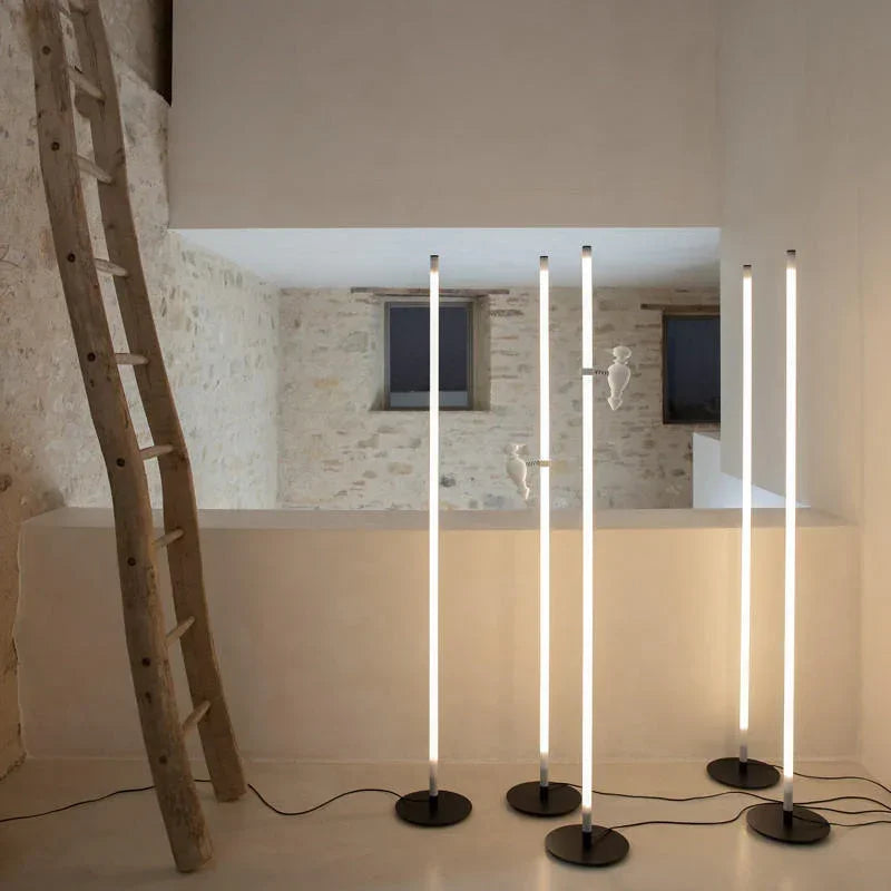 Karman Accipicchio Floor Lamp | All Square Lighting