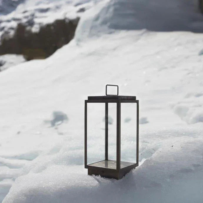 Tekna Blakes N024 Table Lamp | All Square Lighting