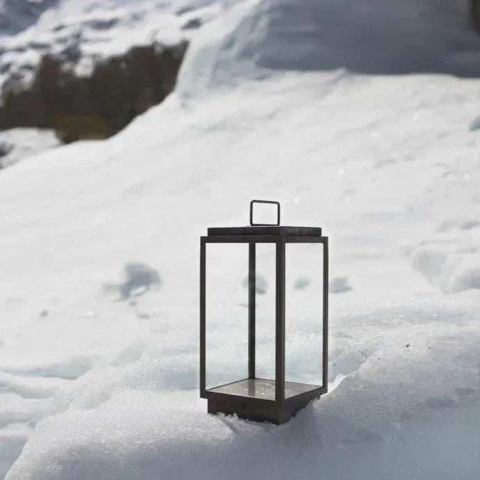 Tekna Blakes N024 Table Lamp | All Square Lighting