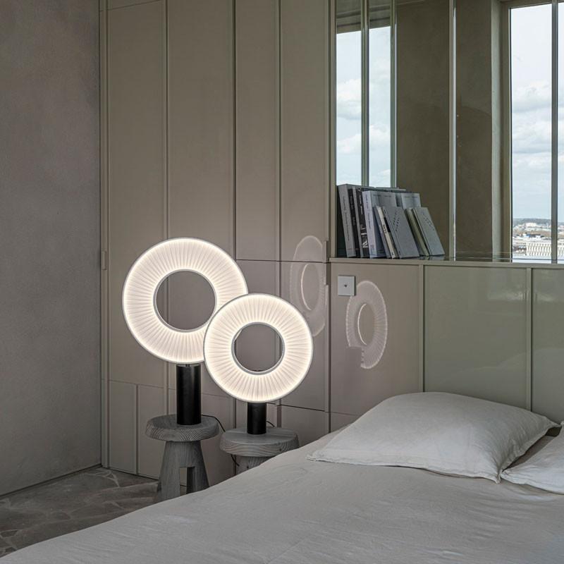 10 HEURES 10 Iris 50 Table Lamp | All Square Lighting