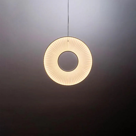 Iris 60 Vertical Pendant Light