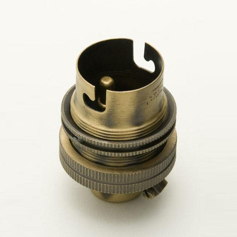 BC Unswitched Metal Lampholder