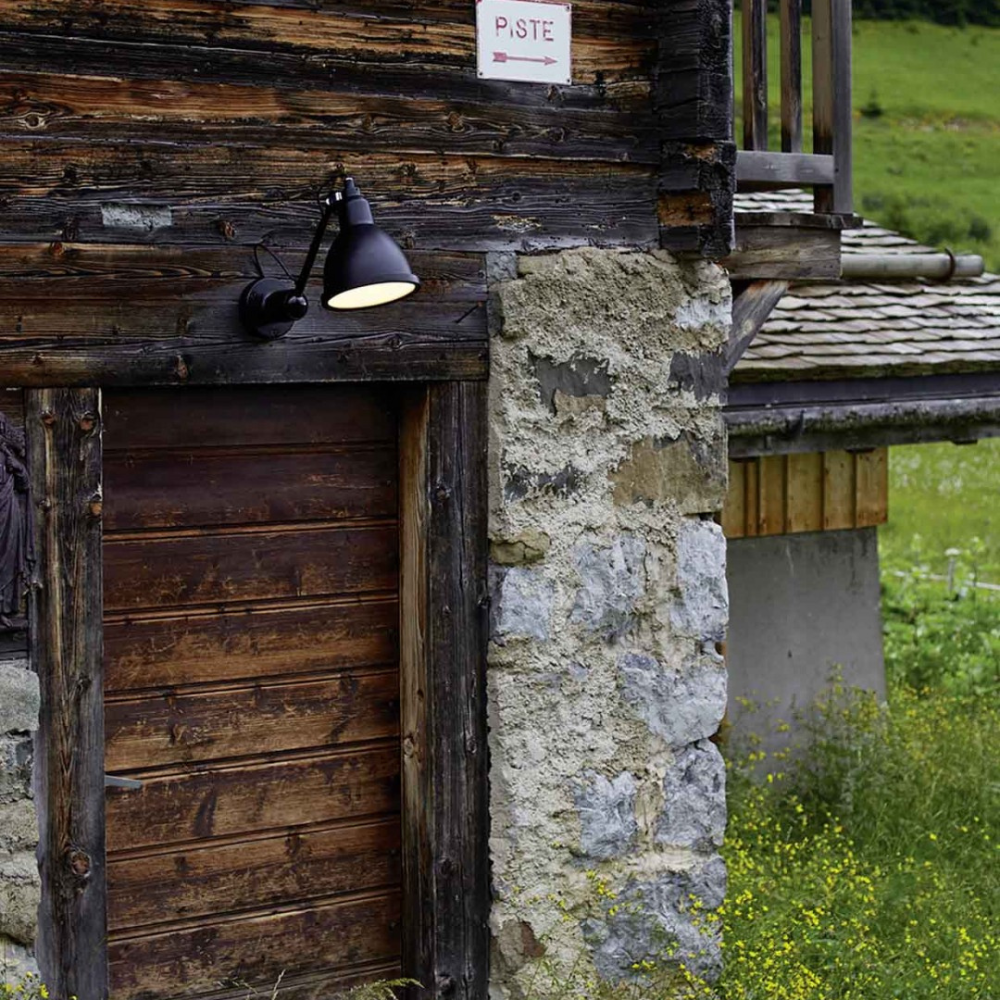 N°304 XL Outdoor Wall Light