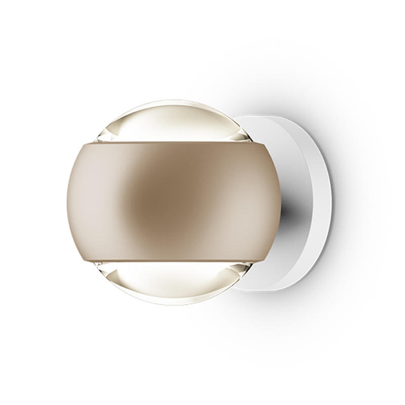 Occhio Io Verticale VOLT Wall Light | All Square Lighting