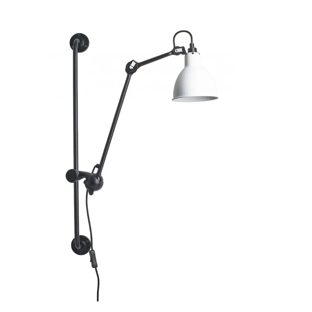 N°210 Plug Switch & Cable Wall Light