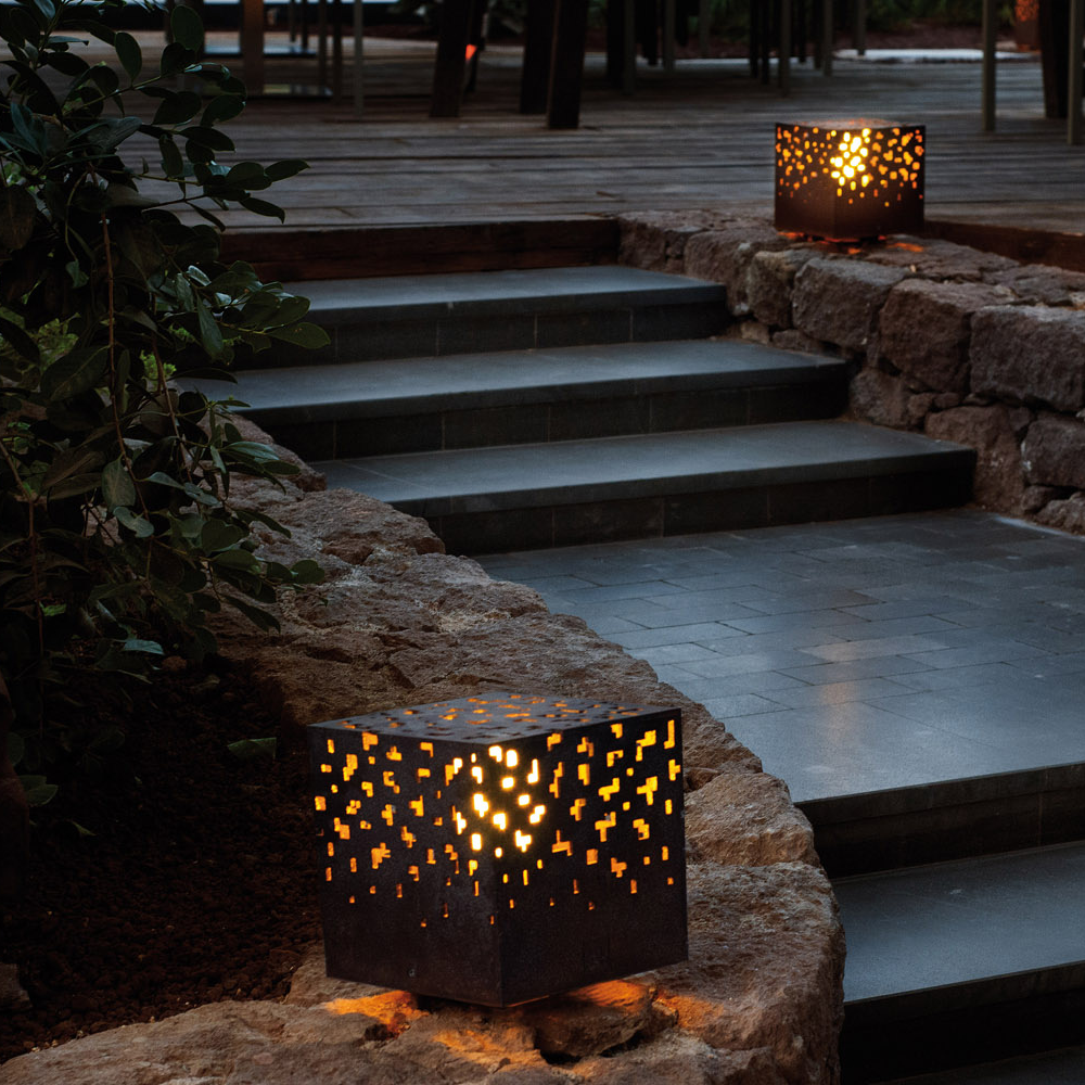 AMS Outdoor Floor Lamp