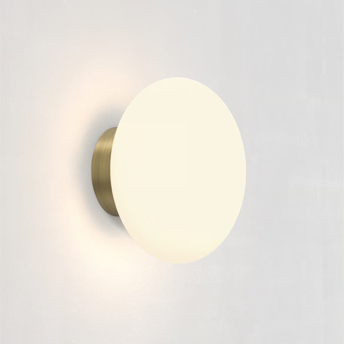 Zeppo Wall Light