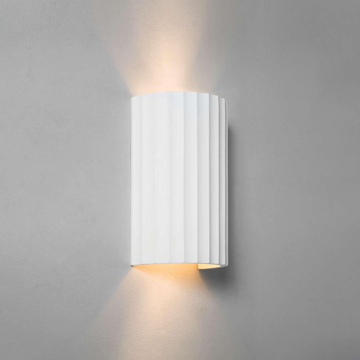 Kymi 220 Wall Light