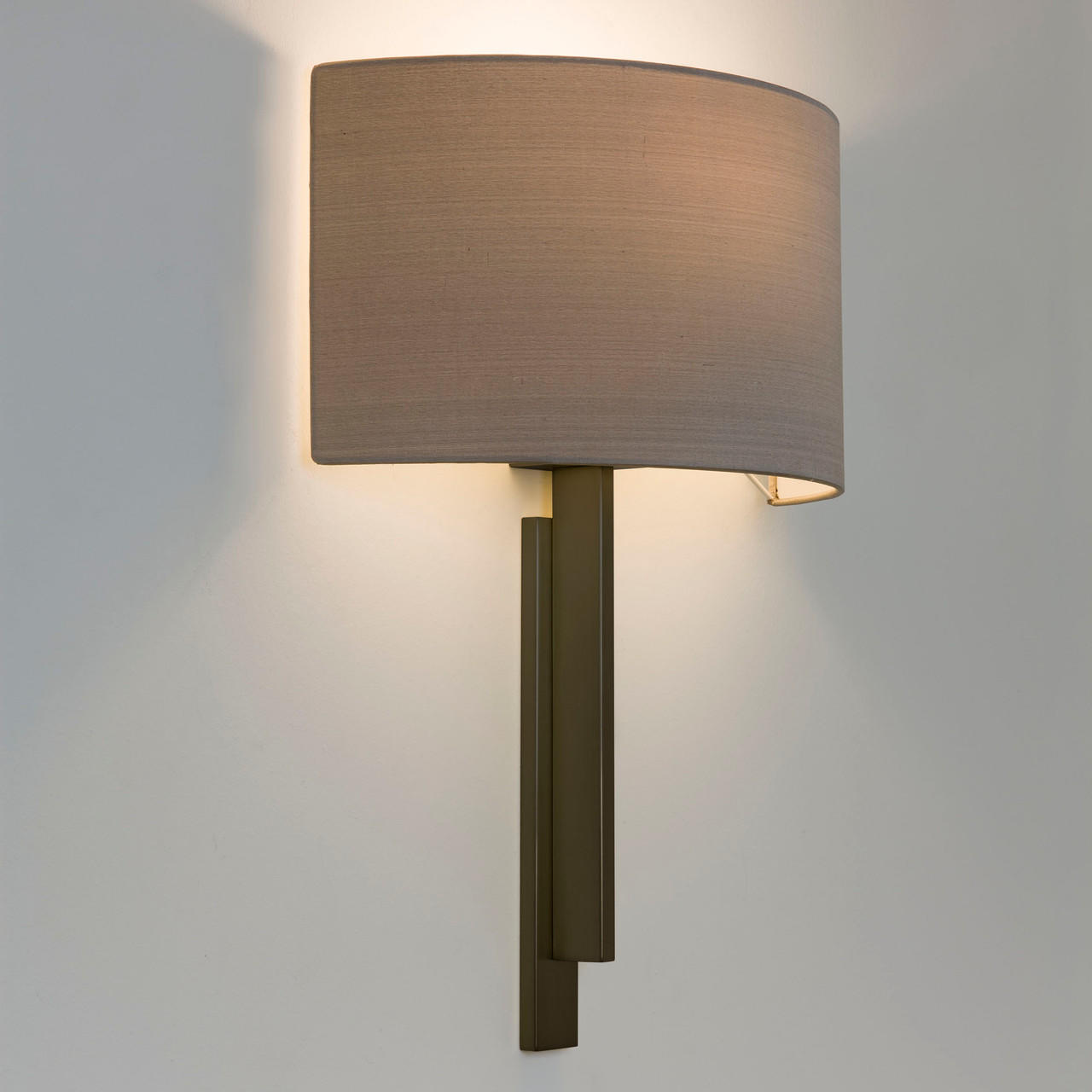 Tate Wall Light