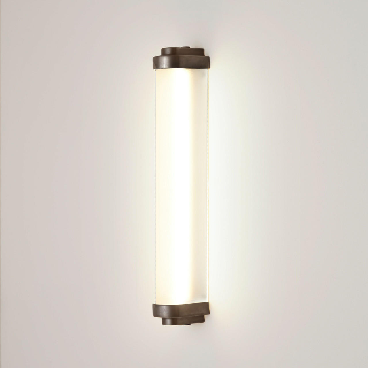 Cabin 40 LED Wall Light